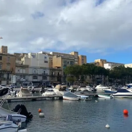 Apartment Valletta Short Distance- 1 - En-suite In A Shared